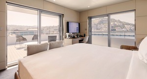Yacht Suite